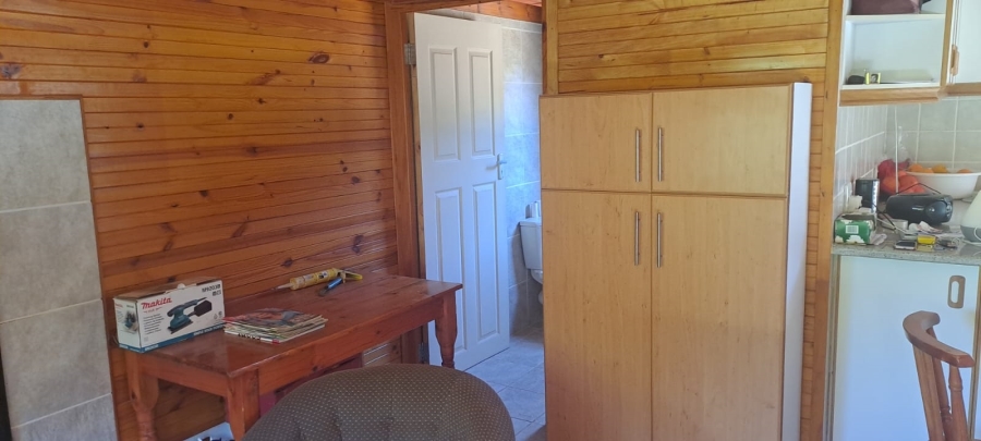 2 Bedroom Property for Sale in Meerenbosch Western Cape
